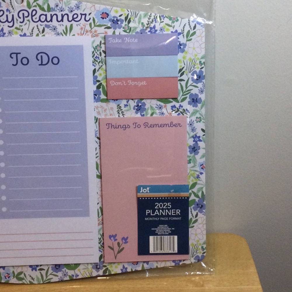 Weekly Planner with To Do List - Picture 3 of 6